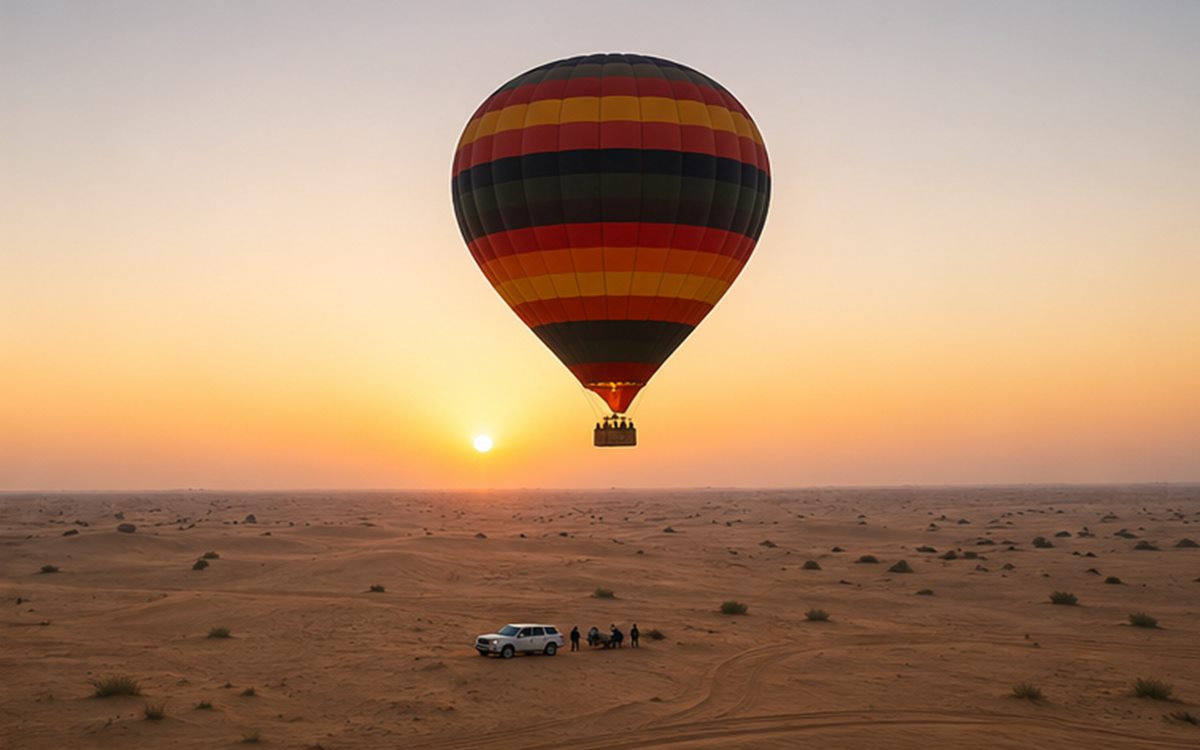Standard hot air balloon sunrise flight over Dubai desert
